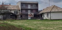  Rodinný dom - priestranný, dvojgeneračný, investičná príležitosť