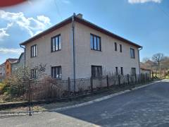  Rodinný dom 1+4, nová strecha, kúrenie, garáž